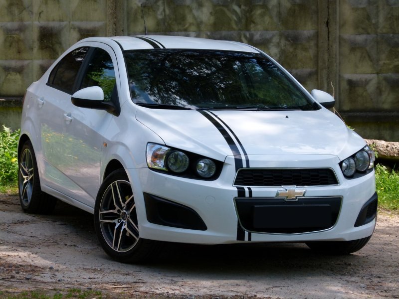 Chevrolet Aveo t300 седан