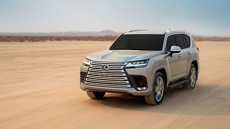 Новый Lexus LX 2022