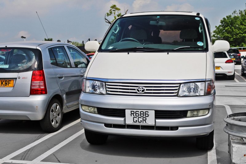 Тойота Hiace Regius 1 поколения