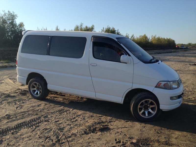 Toyota Hiace Regius