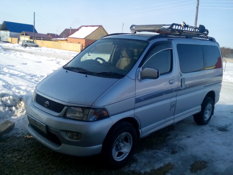 Toyota Hiace Regius