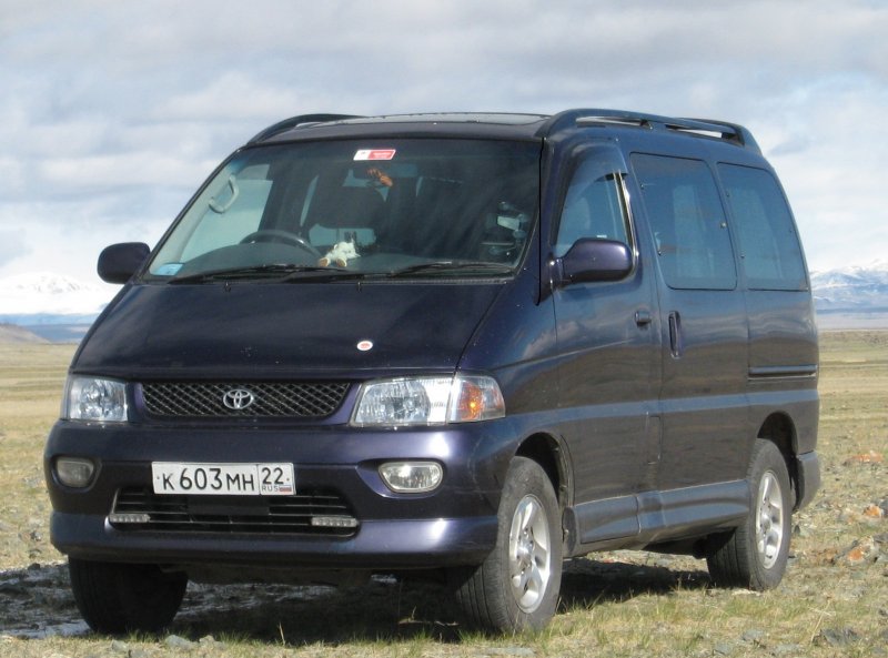 Toyota Regius Ace