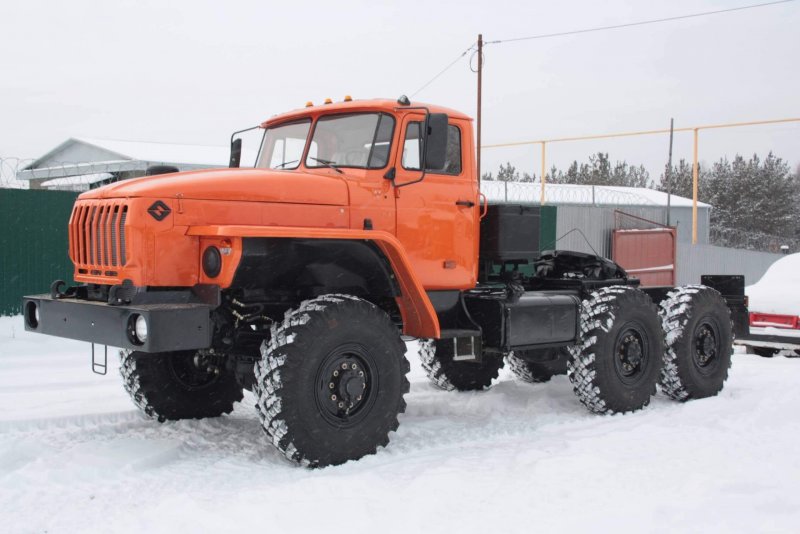 Урал-4420, седельный тягач