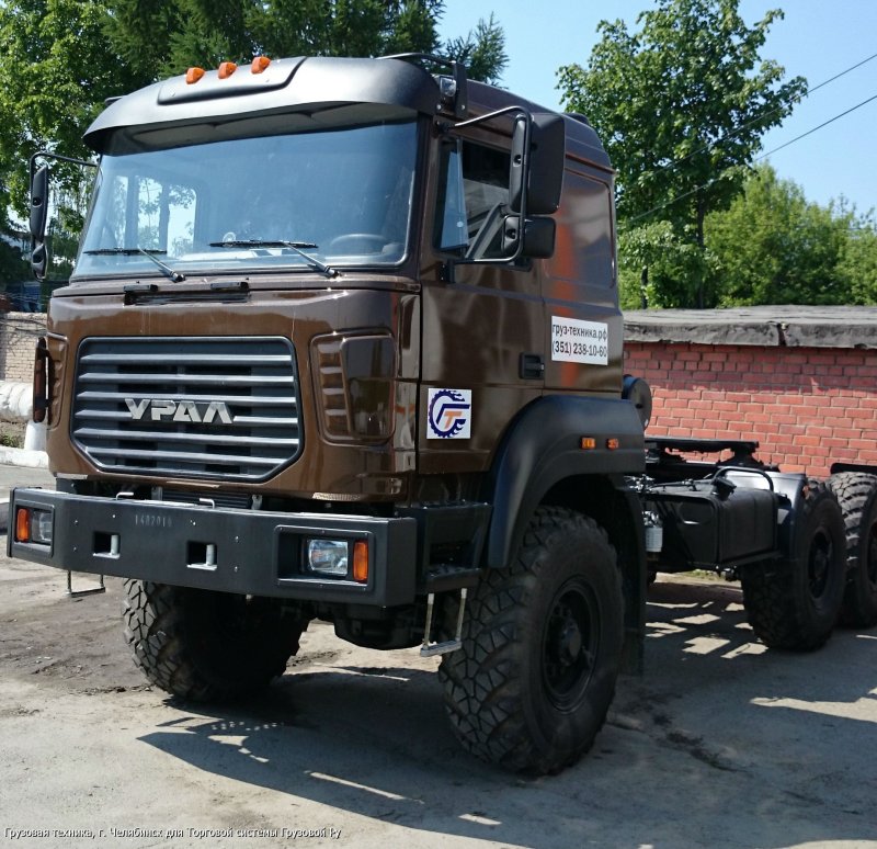 Седельный тягач Урал 44202-3511-82м