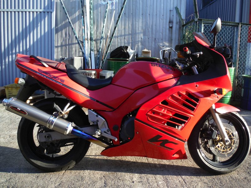 Suzuki RF 400