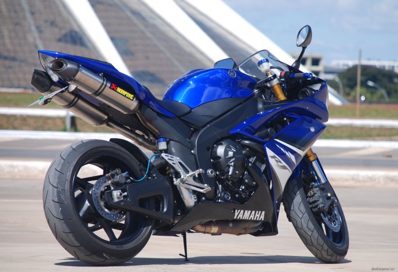 Ямаха YZF r1