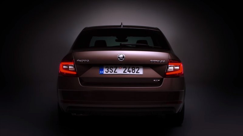 Škoda Octavia 2018 сзади