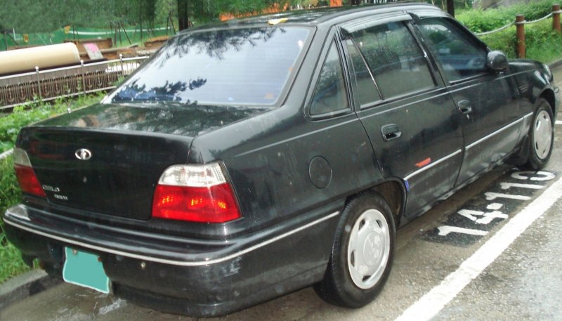 Корейский автомобиль Daewoo cielo