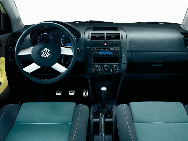 VW Polo 2005 салон
