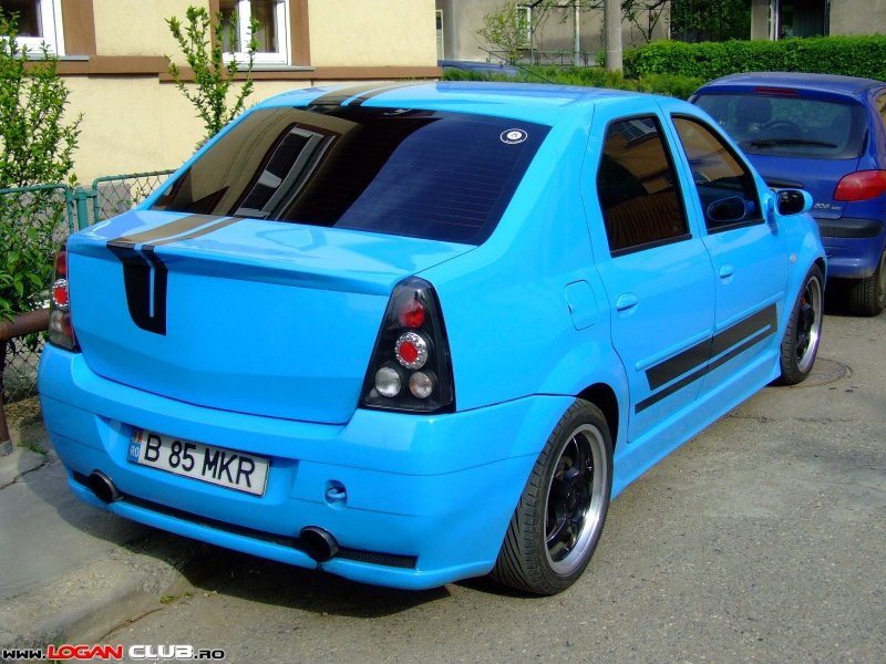 Тюнингованная Рено Логан 2009
