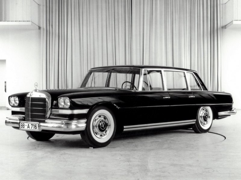 Mercedes 600 w100
