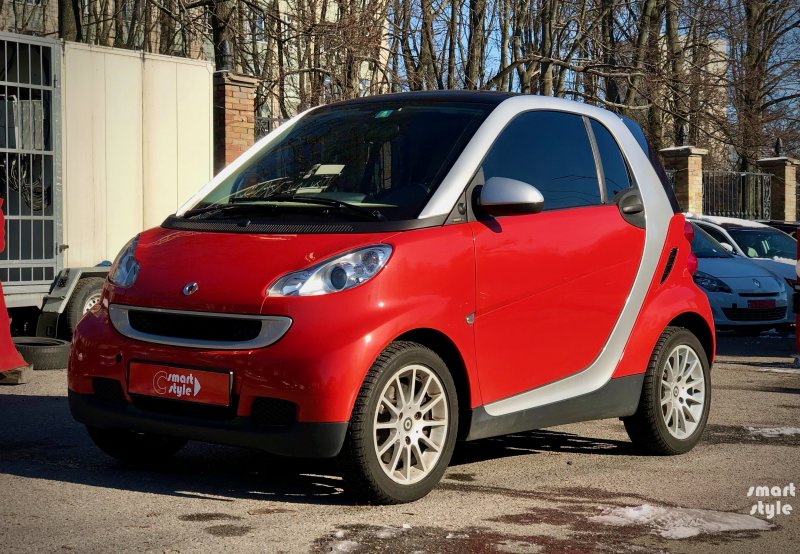 Smart Fortwo красный
