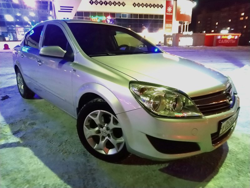 Opel Astra 2020 седан