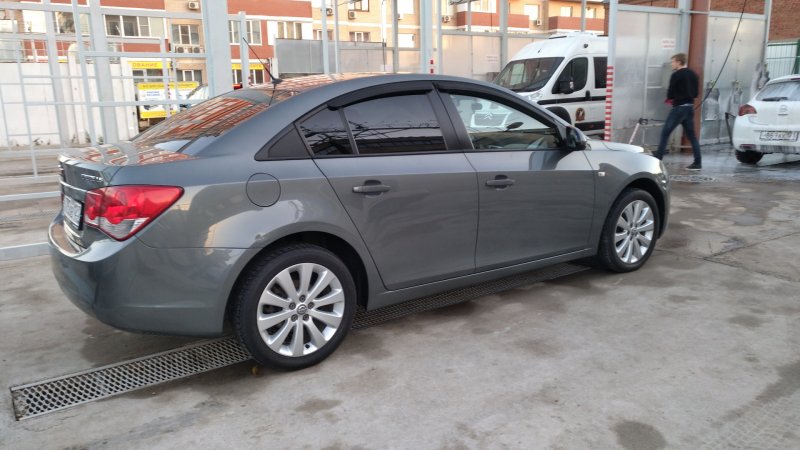 Chevrolet Cruze j300