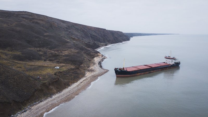 Пароход суров