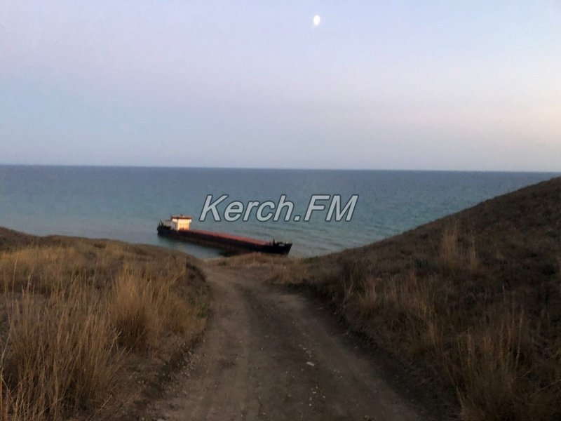 Суров корабль