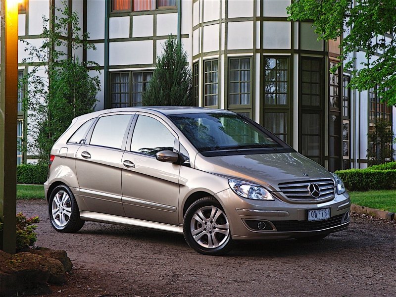 Mercedes Benz b200