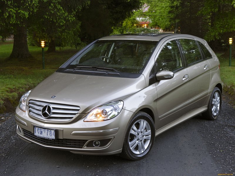 Mercedes Benz b200