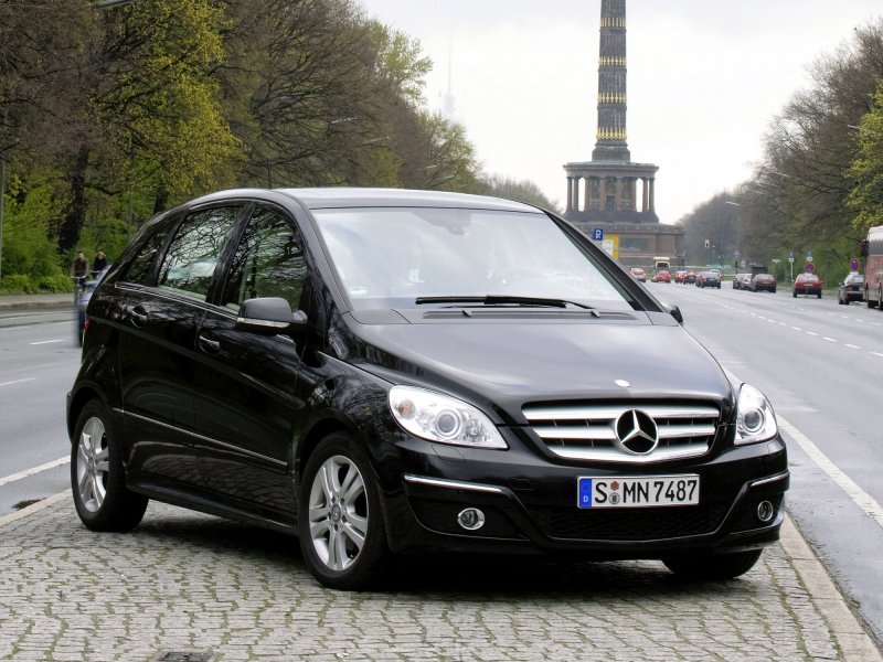 Mercedes Benz b200