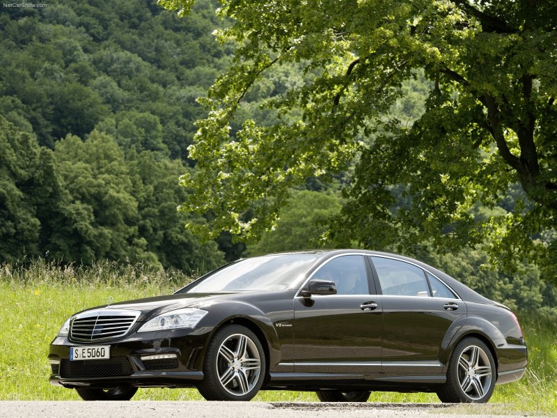 W221 Мерседес s-class AMG 63