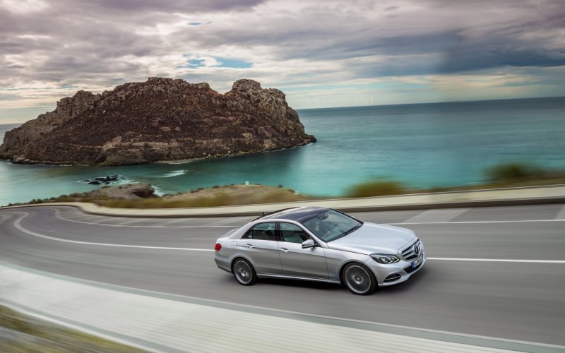 Mercedes Benz w212 по дороге