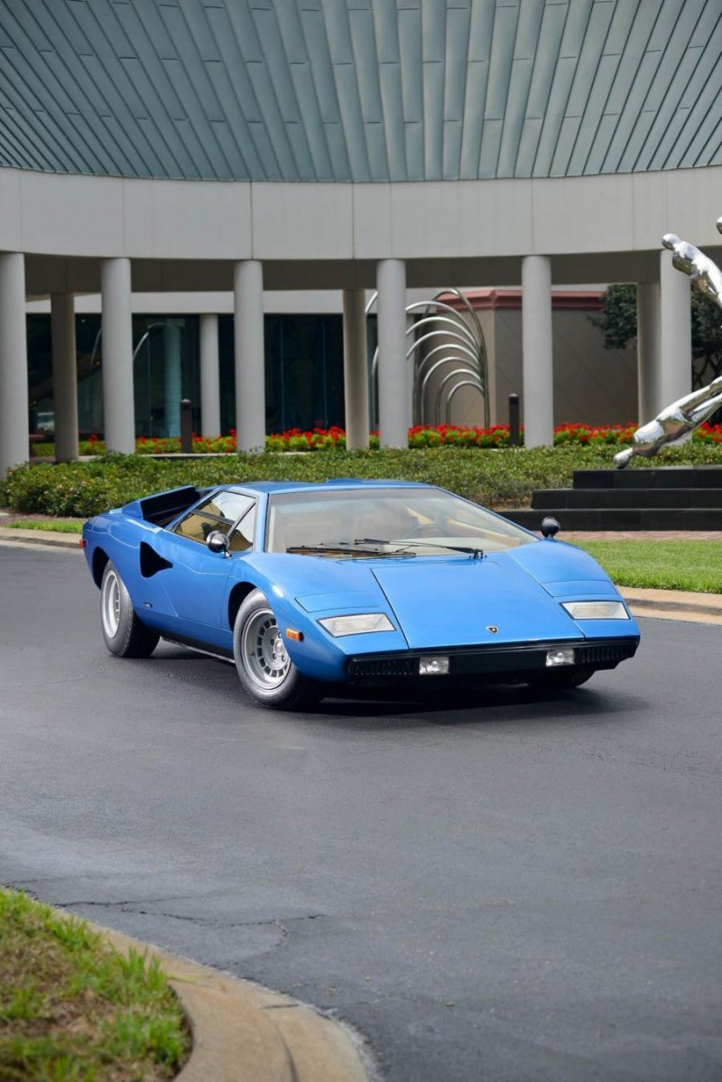 Lamborghini Countach 2020