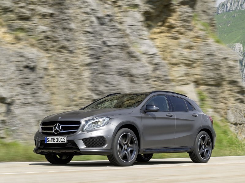 Mercedes Benz GLA внедорожник