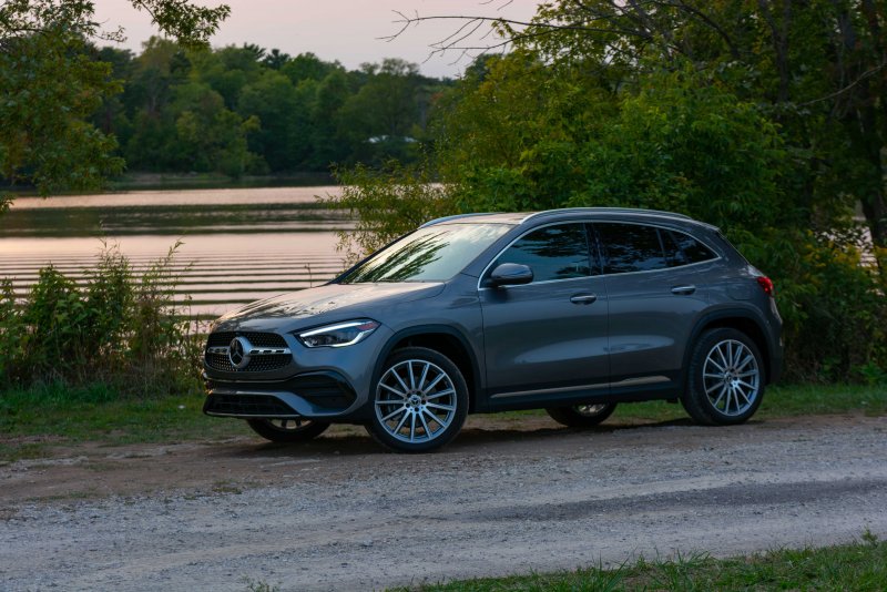 Мерседес GLA 250 4matic