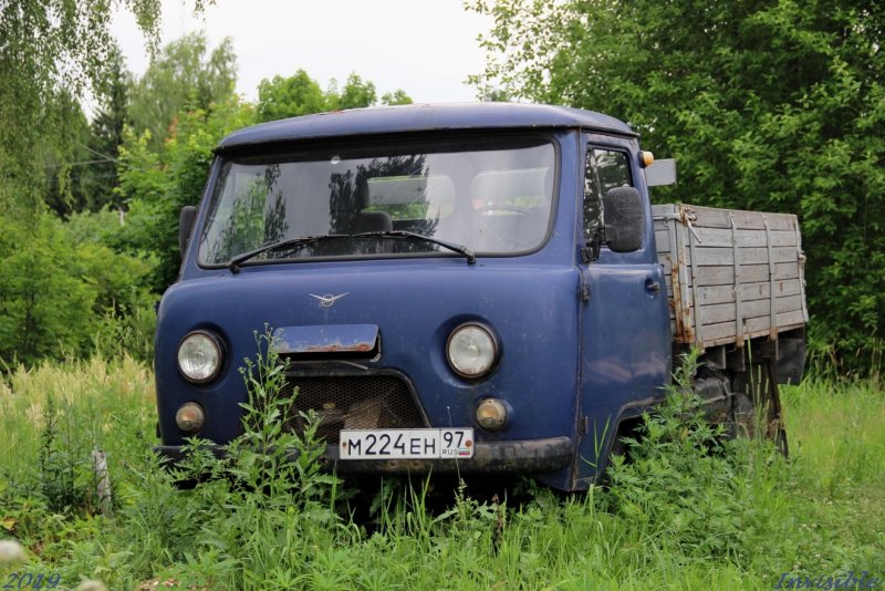 УАЗ модель бортовой 452д