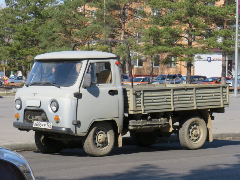 УАЗ 3303