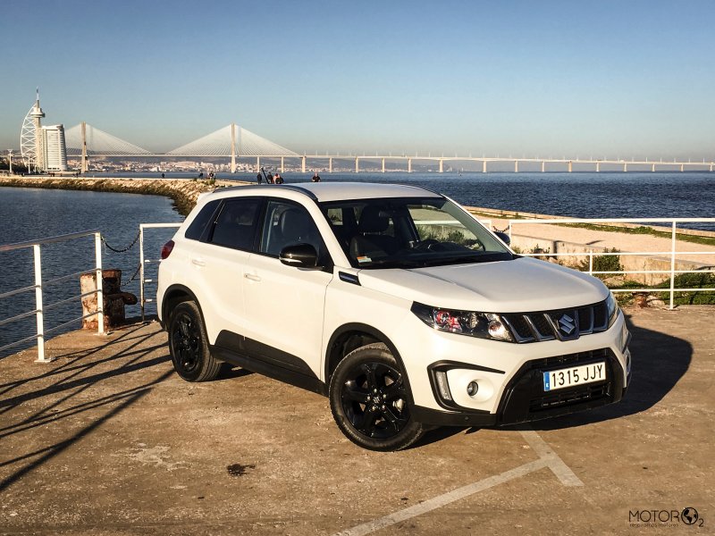 Suzuki Vitara s белый