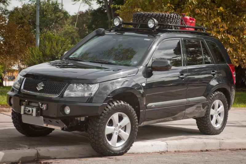 Suzuki Grand Vitara внедорожный