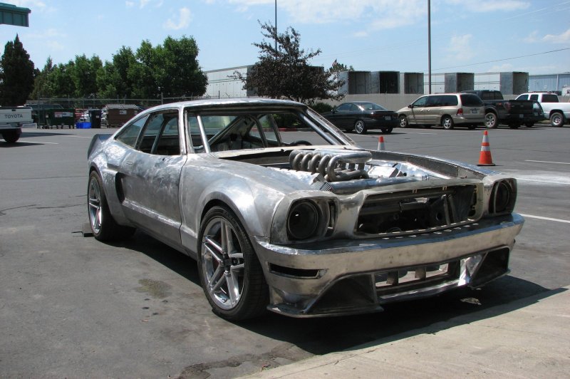 Mustang всех годов отличия