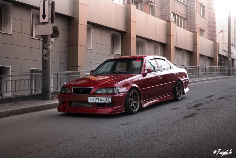 Toyota Cresta 100 в обвесе