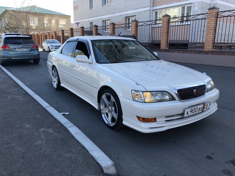 Toyota Cresta 100