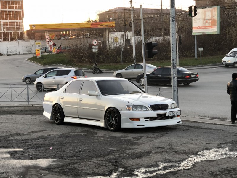 Toyota Cresta 100 сзади