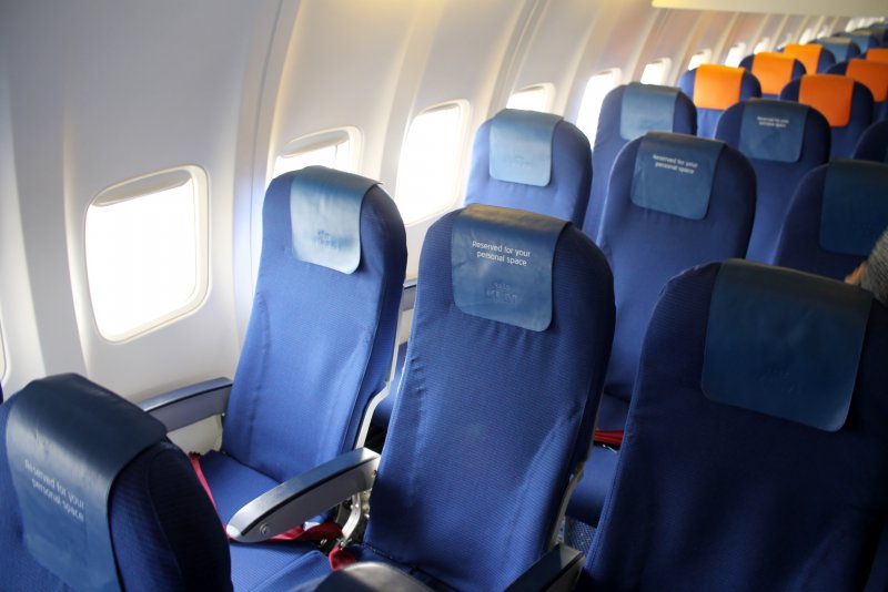 Boeing 737-800 салон эконом