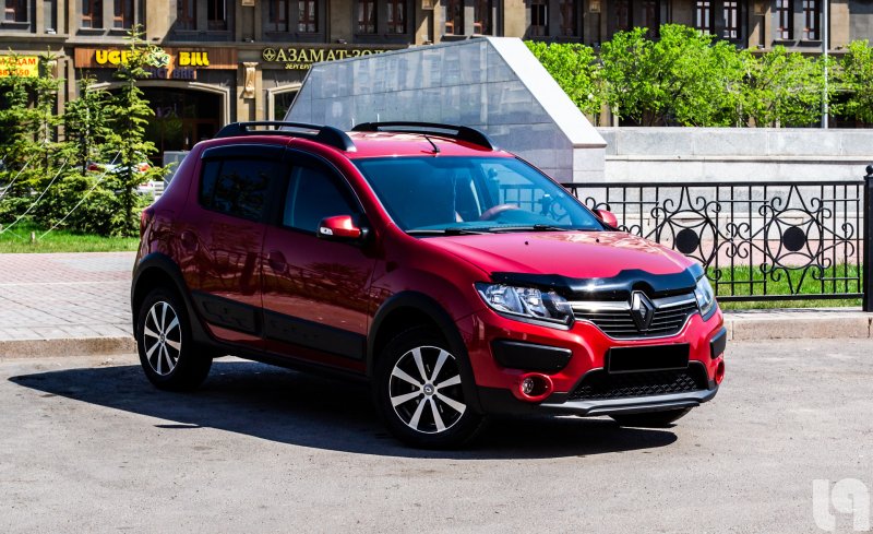 Молдинги на двери для Renault Sandero Stepway 2018- (II Рестайлинг)