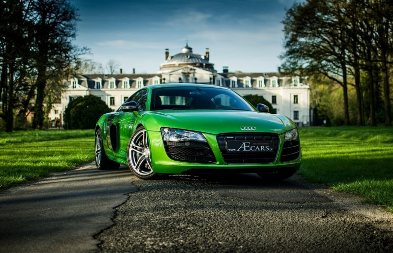 Audi r8 зеленая