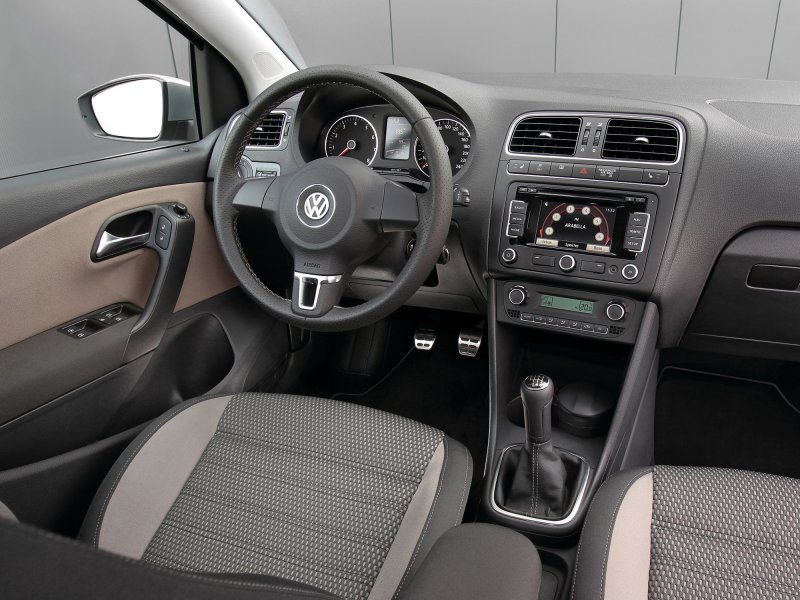 Volkswagen Polo sedan 2012 салон