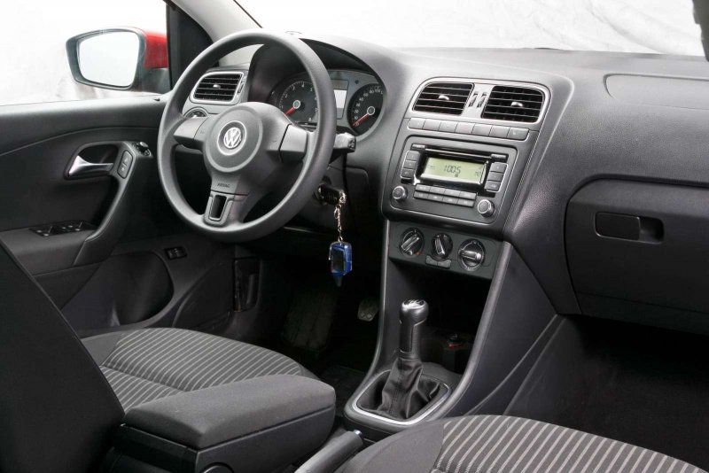 VW Polo 2012 салон