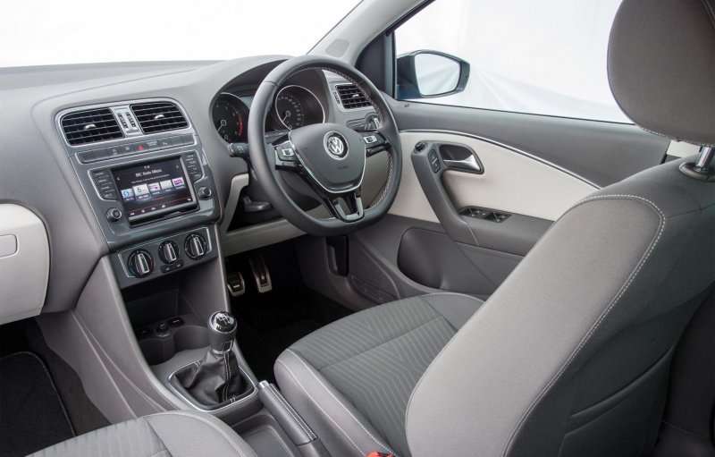 Volkswagen Polo 2009 Interior