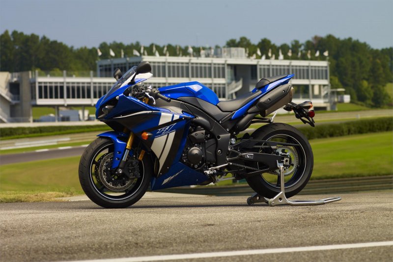 Мотоцикл Yamaha YZF-r1 2012