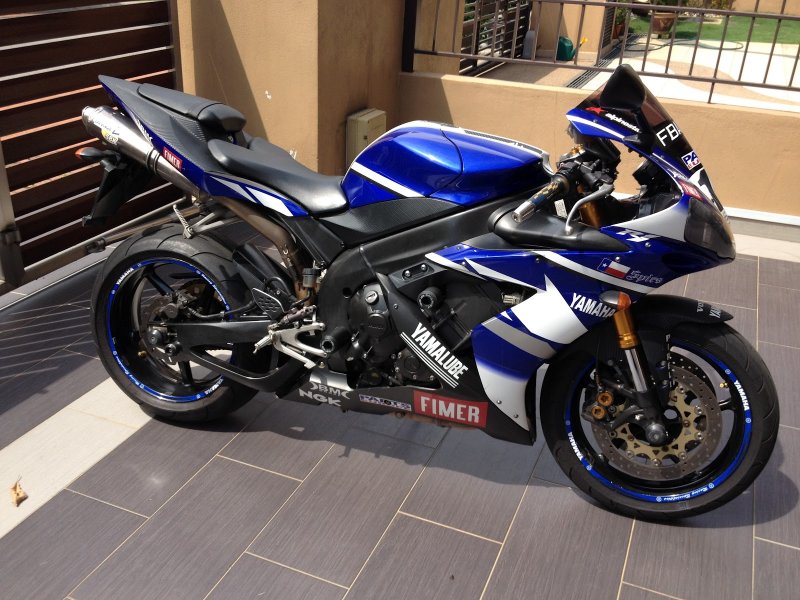 Yamaha YZF-r1