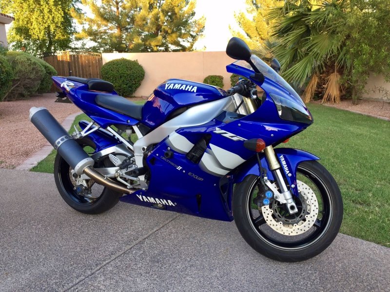 Yamaha YZF r1 2000г