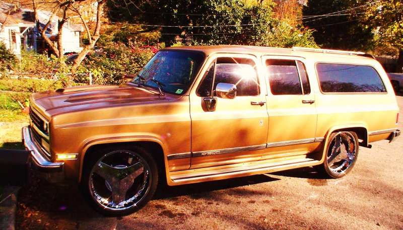 Chevrolet Suburban 1989