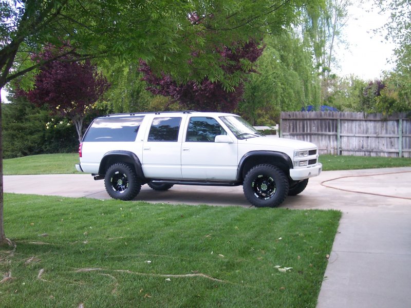 Suburban Chevrolet 1996 off Road