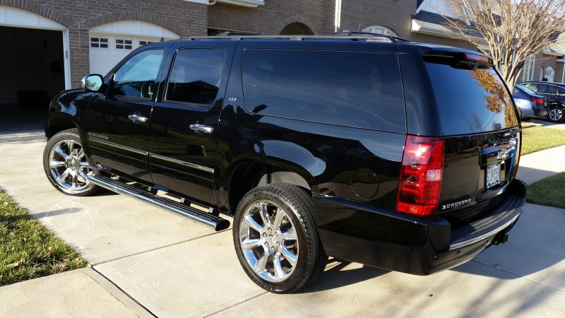 Chevrolet Suburban gmt931