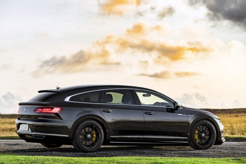 VW Arteon shooting Brake r line
