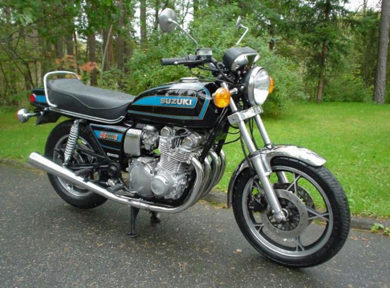 Suzuki Intruder 400